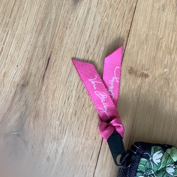 Vera Bradley Wristlet - Picture 2 of 2